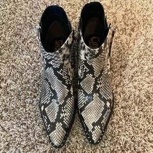 Circus by Sam Edelman snakeskin booties size 10